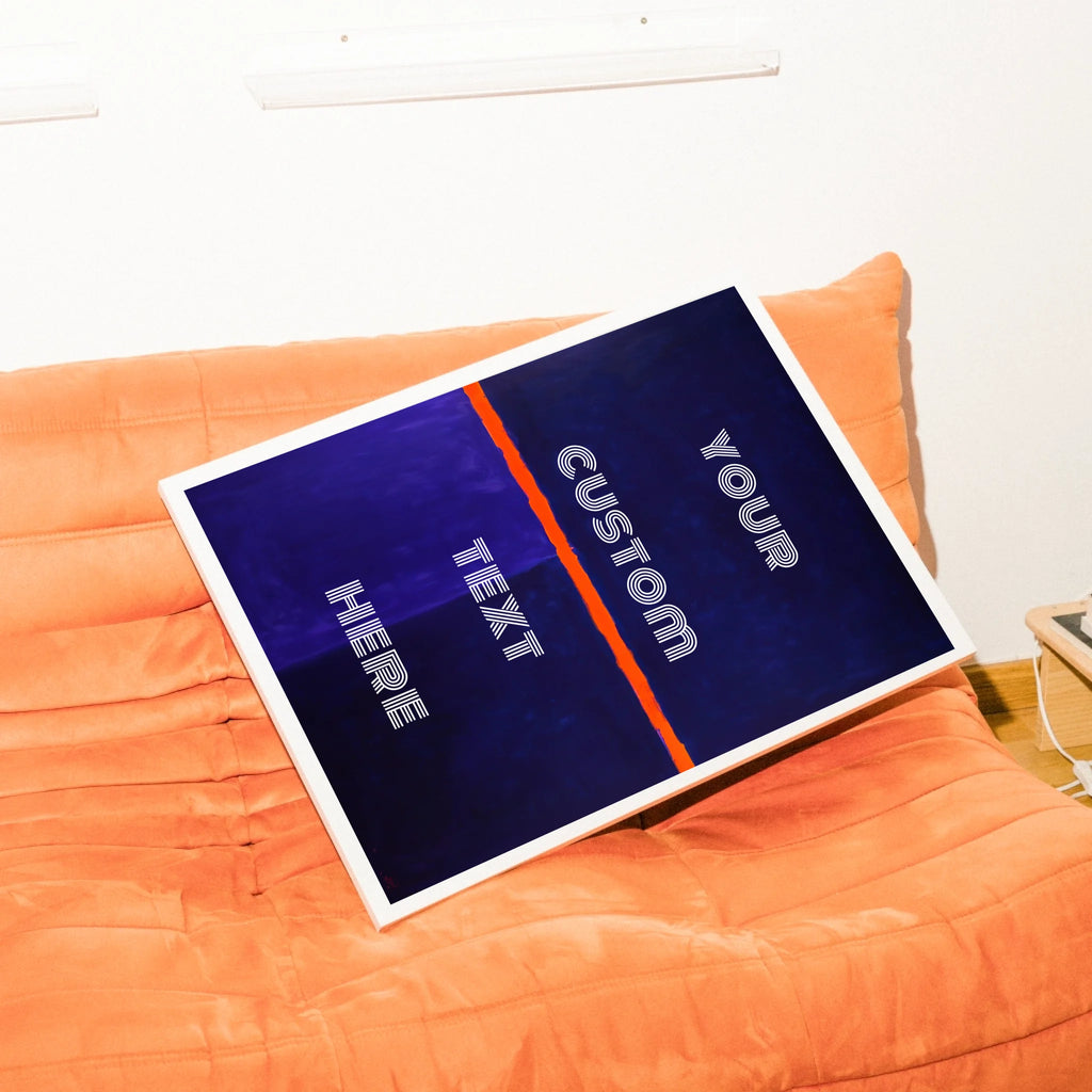 Statement-Design dunkelblau mit personalisierbarem Text bis 4 Zeilen
