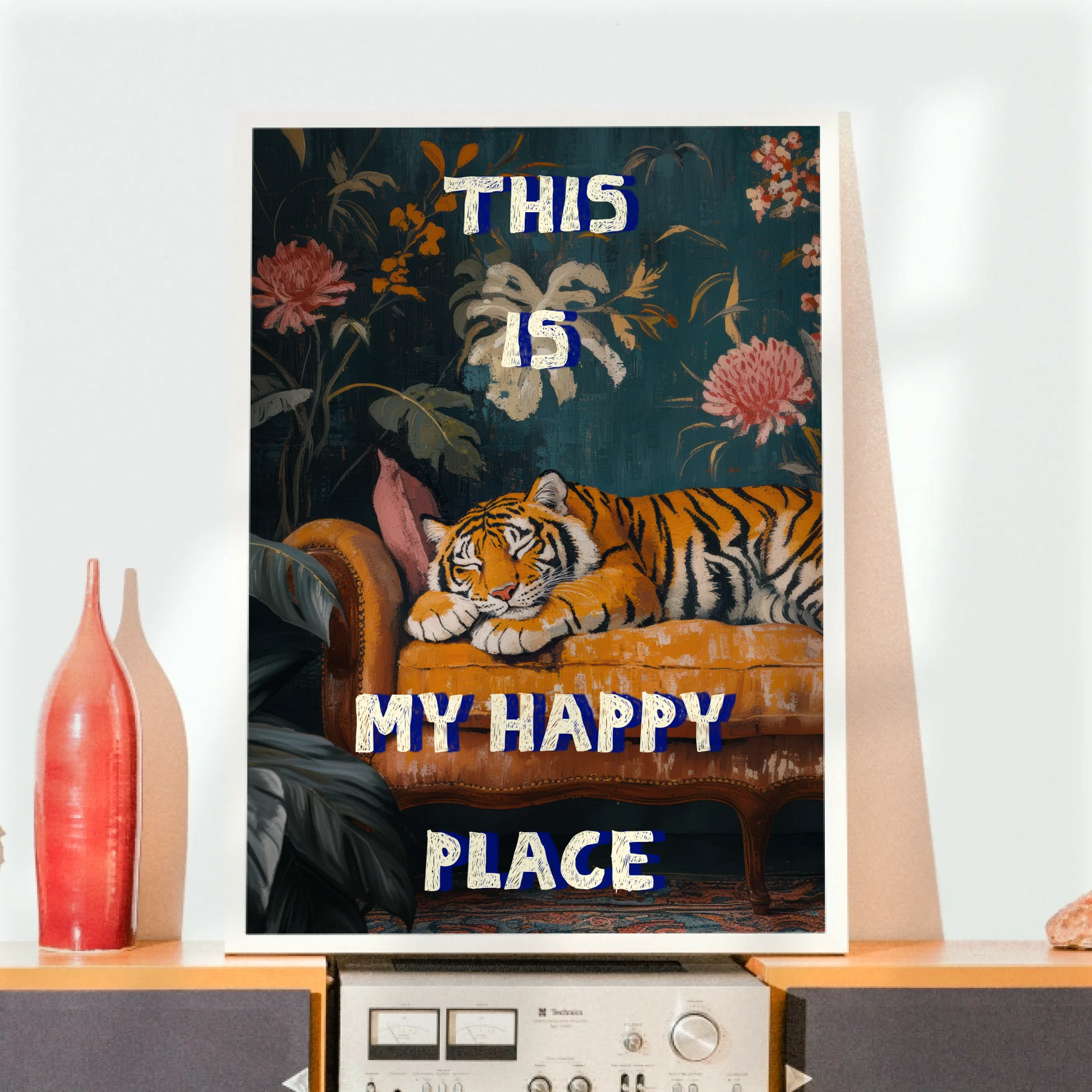 Verspielte Raubkatze Poster Tiger auf Sofa mit persönlicher Textgestaltung
