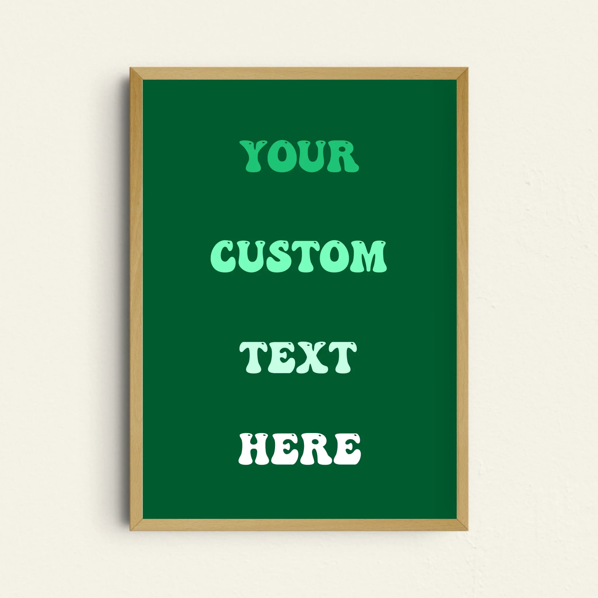 Typografie-Poster in Grün mit eigenem Text für natürliche Raumgestaltung
